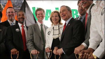 Mayor Bloomberg, HUD Secretary Donovan, Speaker Quinn, Commissioner Cestero
